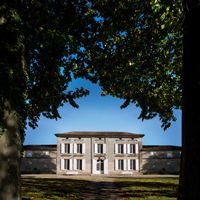 Chateau La Pointe